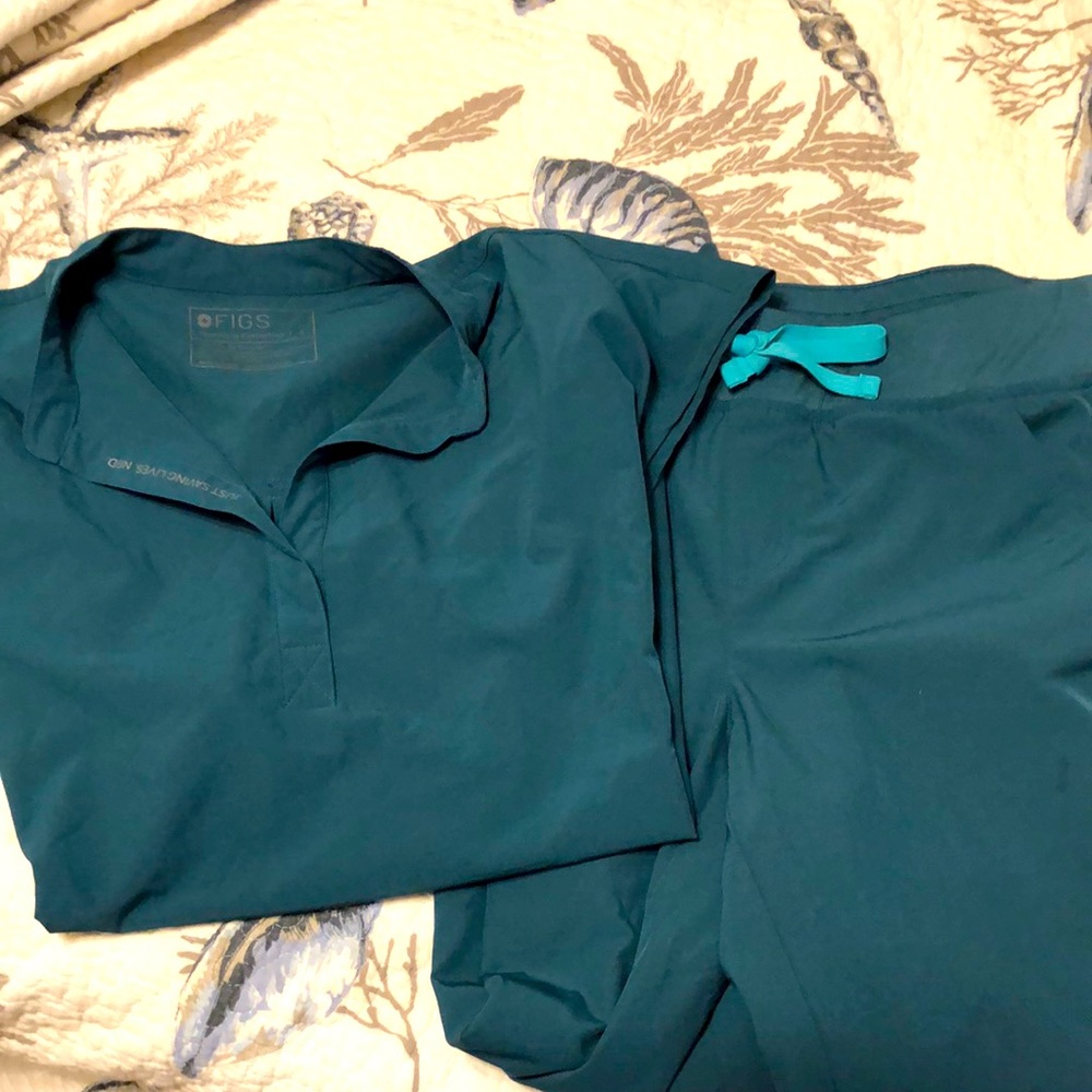 ***LIMITED EDITION*** FIGS FIONLITE scrubs SET ONLY!!!! Carribean Blue